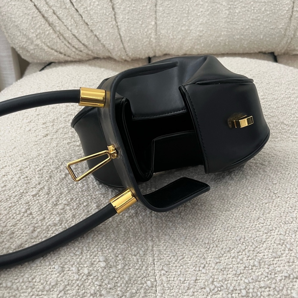 Sculptural Black and Gold Bag with Circular Base - Picture 4 of 6